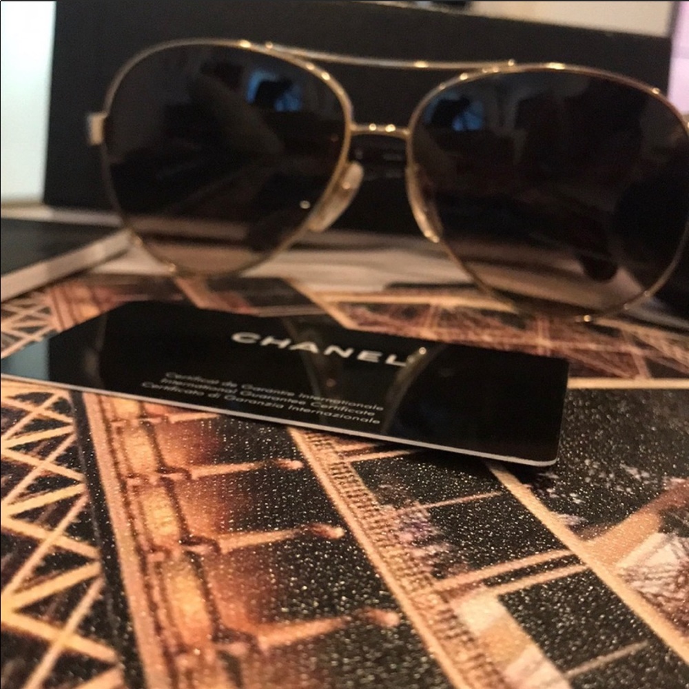 CHANEL 4195Q Pilot Aviator Sunglasses